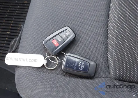 2021 Toyota Corolla Se 6Mt z USA, uszkodzony, nr VIN 5YFM4MCE8MP091101